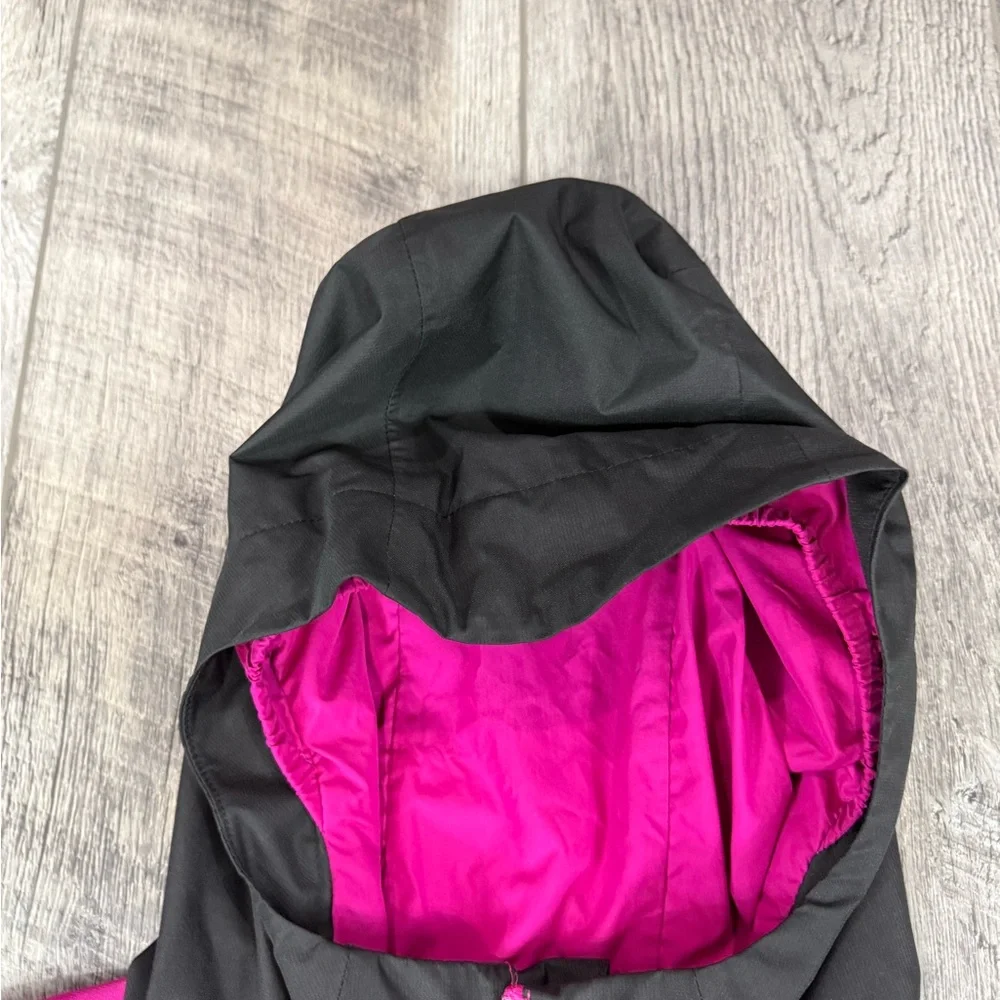 North Face Girls Pink Windbreaker Jacket‎